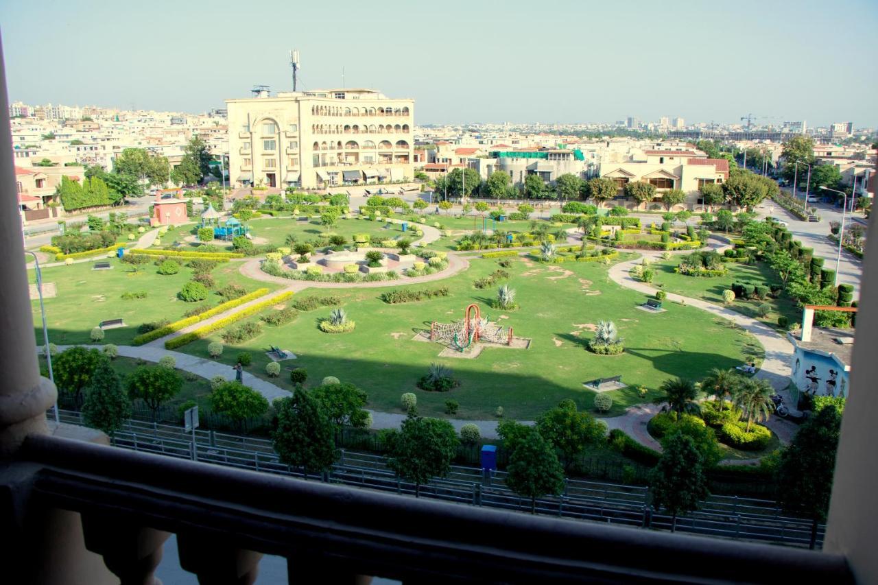 Executive 3 Bedrooms Apartment In Bahria Town Равалпинди Екстериор снимка