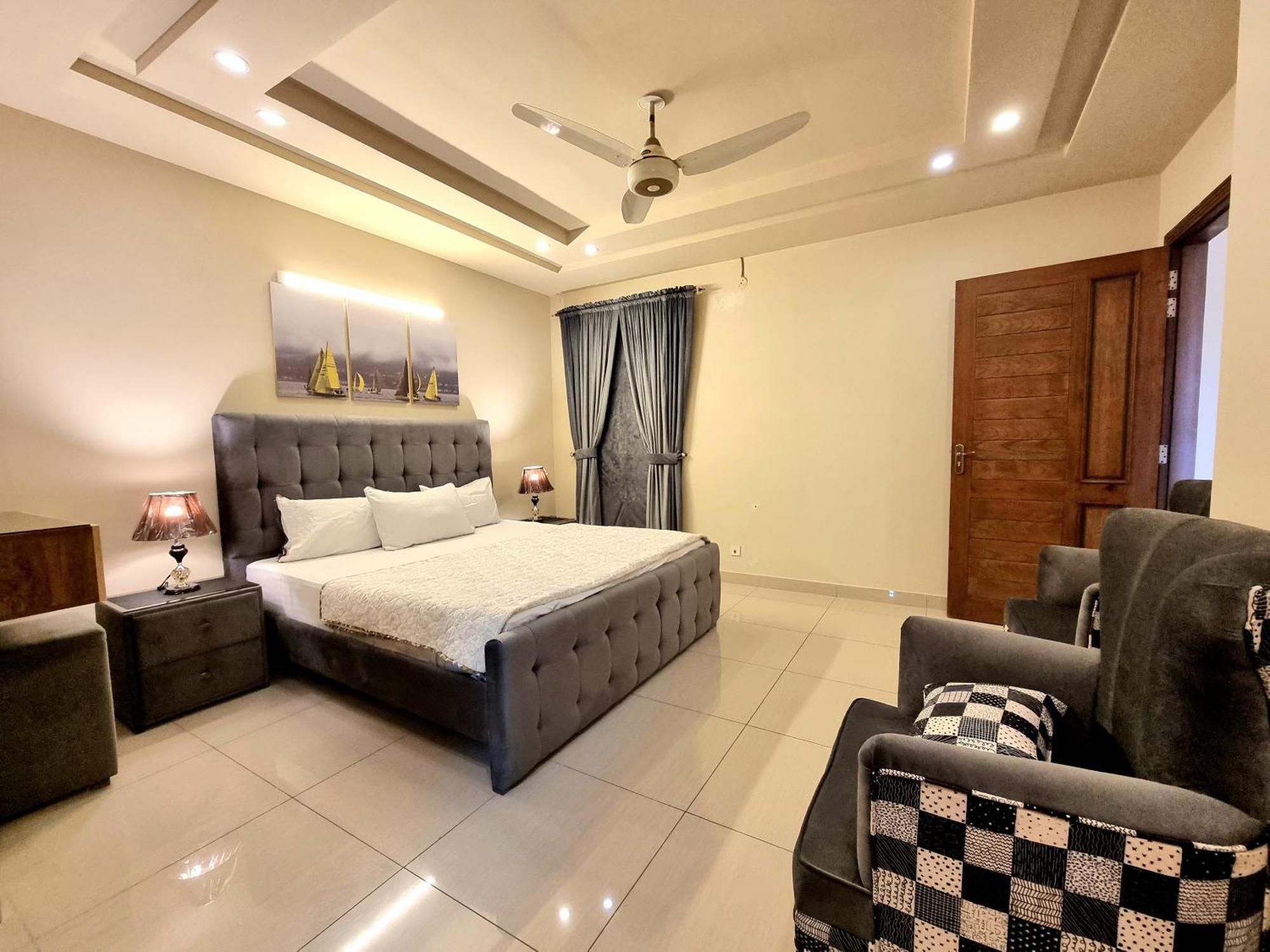 Executive 3 Bedrooms Apartment In Bahria Town Равалпинди Екстериор снимка