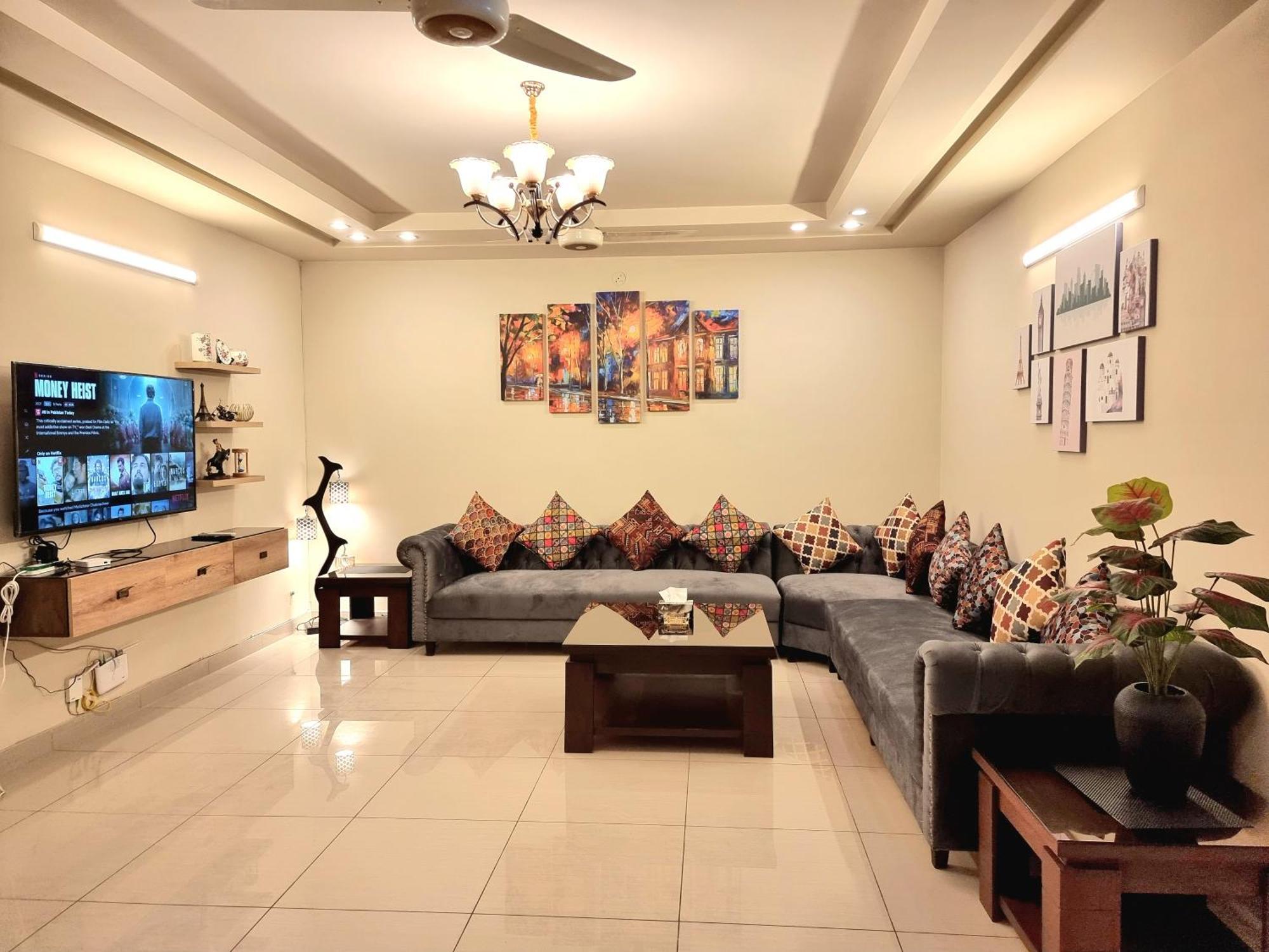 Executive 3 Bedrooms Apartment In Bahria Town Равалпинди Екстериор снимка