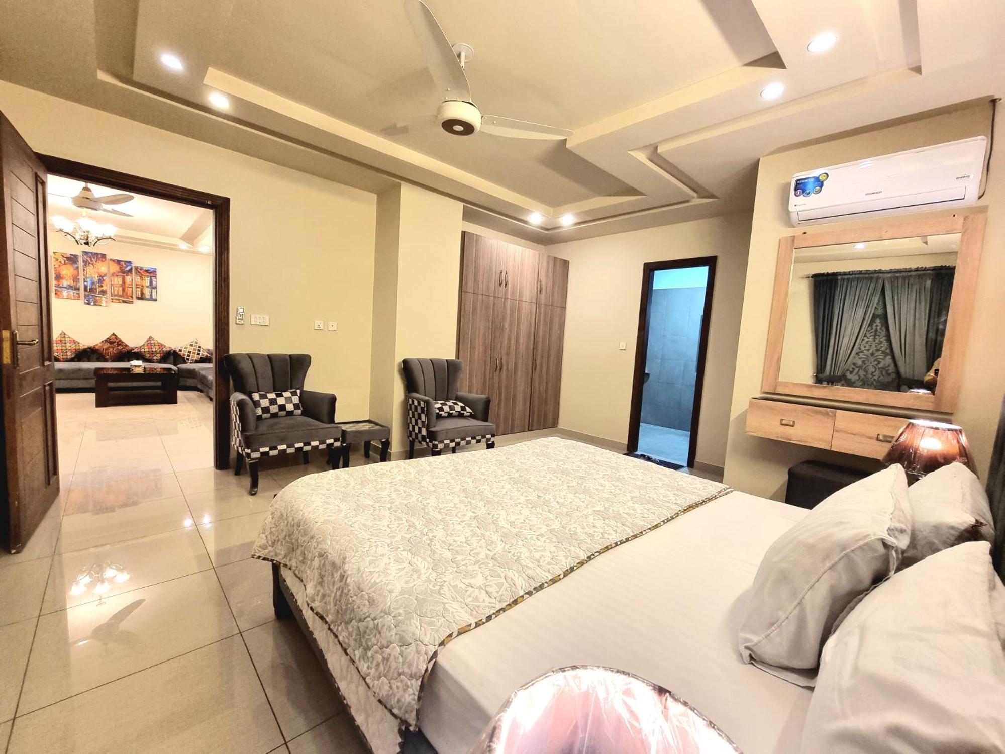 Executive 3 Bedrooms Apartment In Bahria Town Равалпинди Екстериор снимка