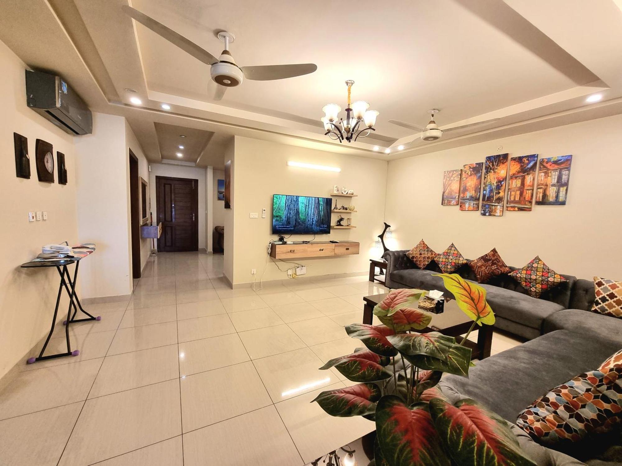 Executive 3 Bedrooms Apartment In Bahria Town Равалпинди Екстериор снимка