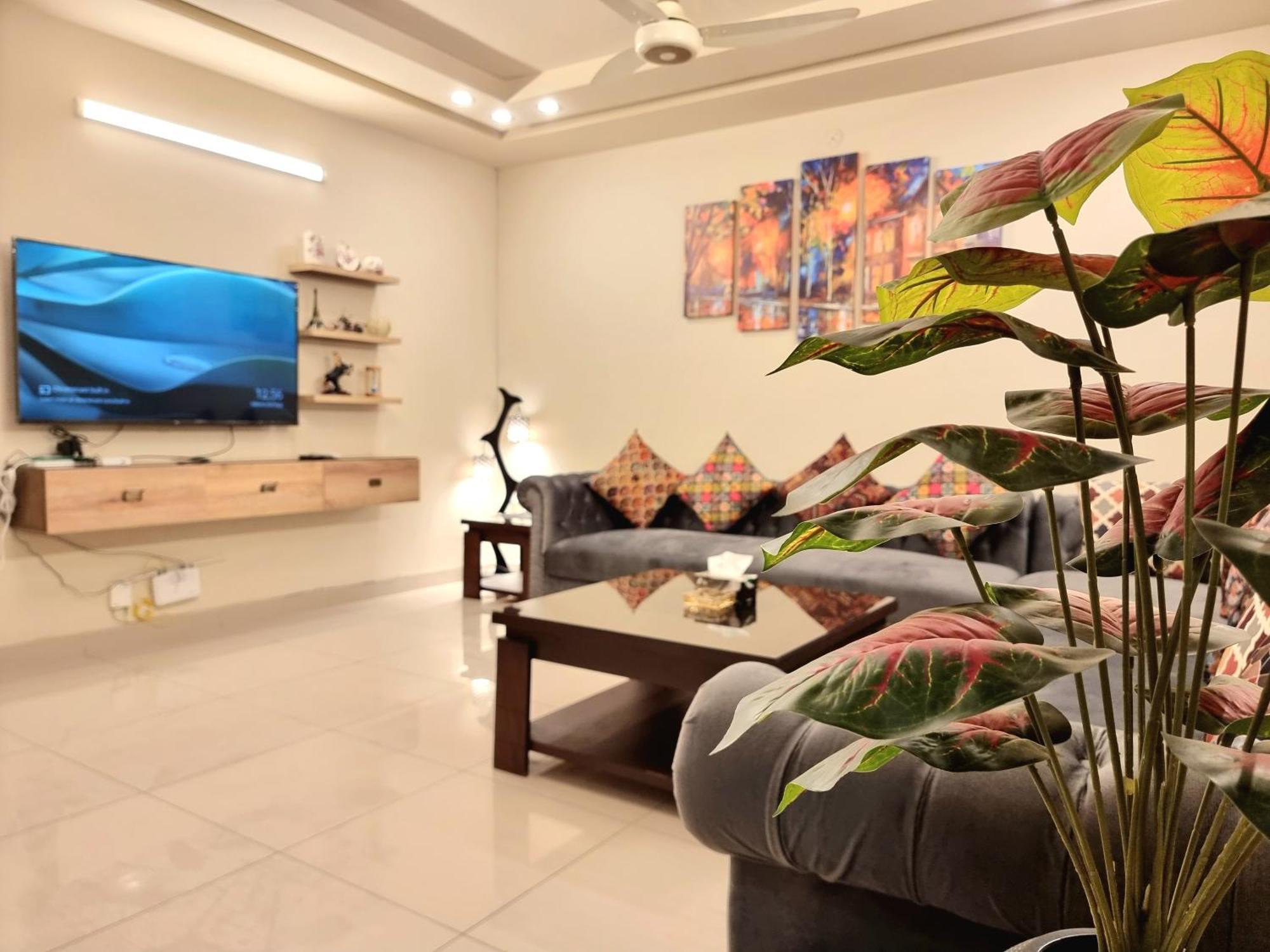 Executive 3 Bedrooms Apartment In Bahria Town Равалпинди Екстериор снимка