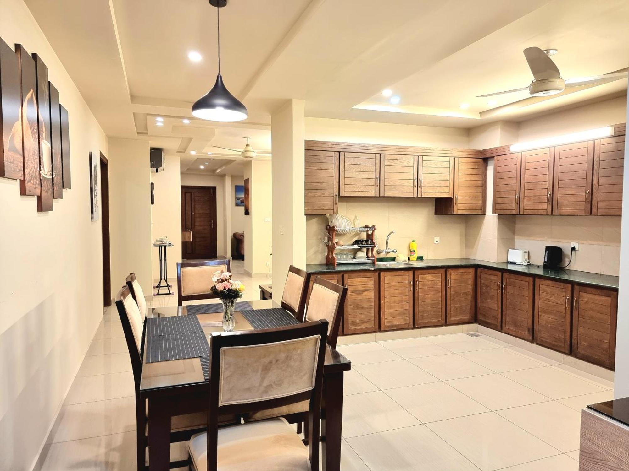 Executive 3 Bedrooms Apartment In Bahria Town Равалпинди Екстериор снимка