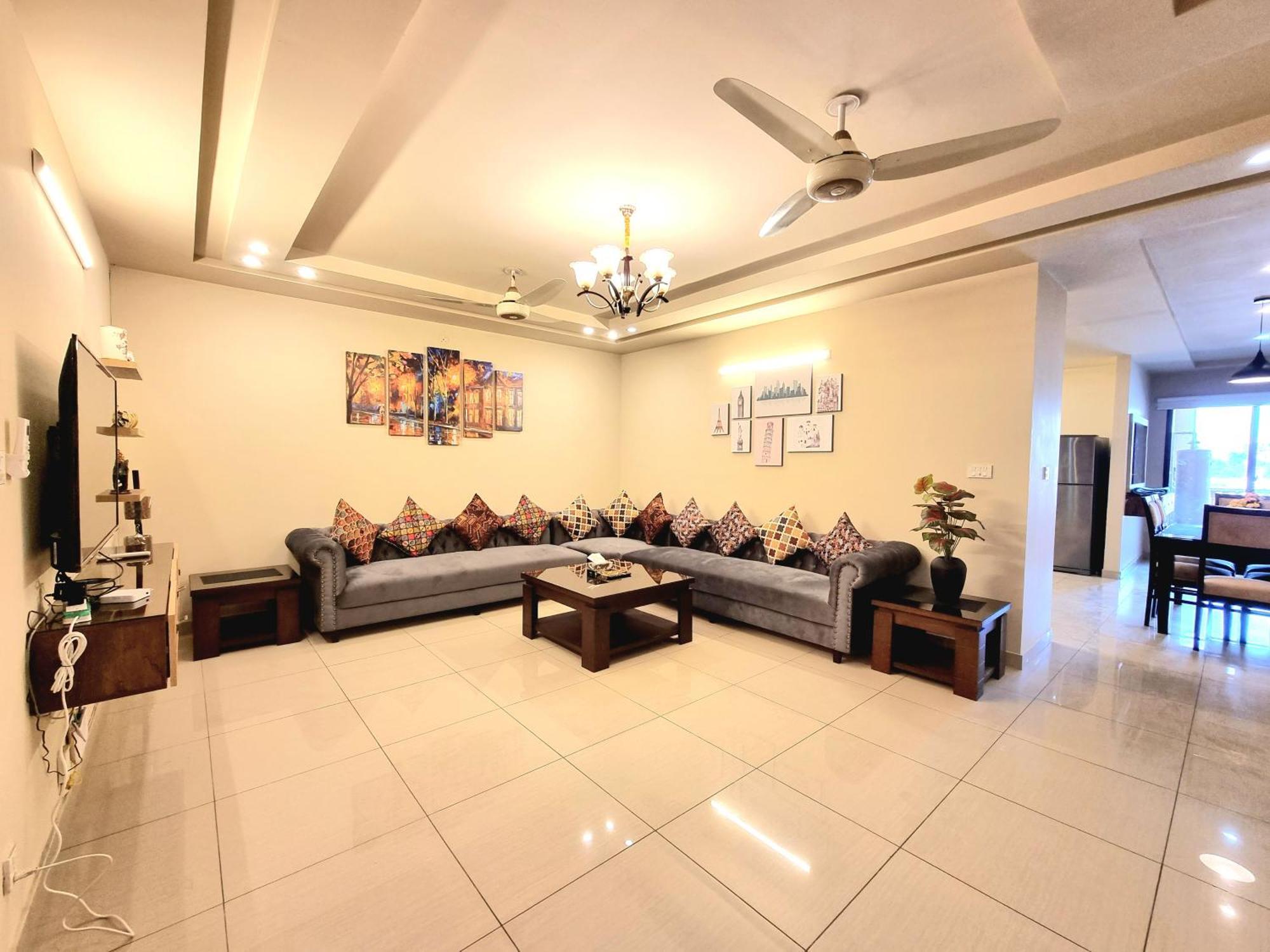 Executive 3 Bedrooms Apartment In Bahria Town Равалпинди Екстериор снимка