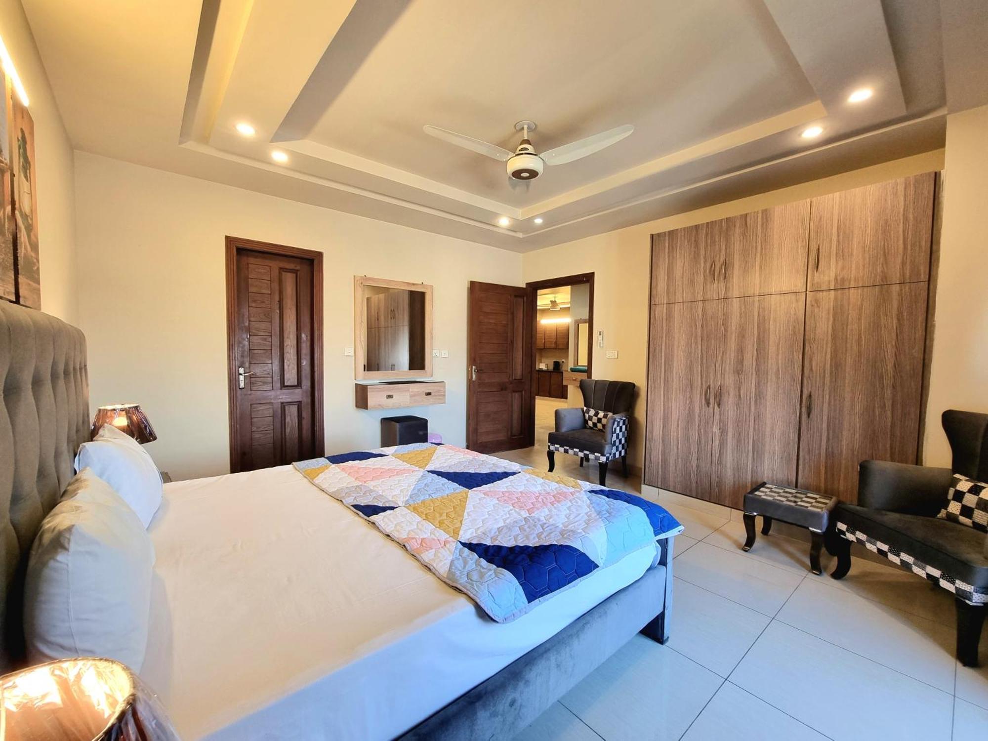 Executive 3 Bedrooms Apartment In Bahria Town Равалпинди Екстериор снимка